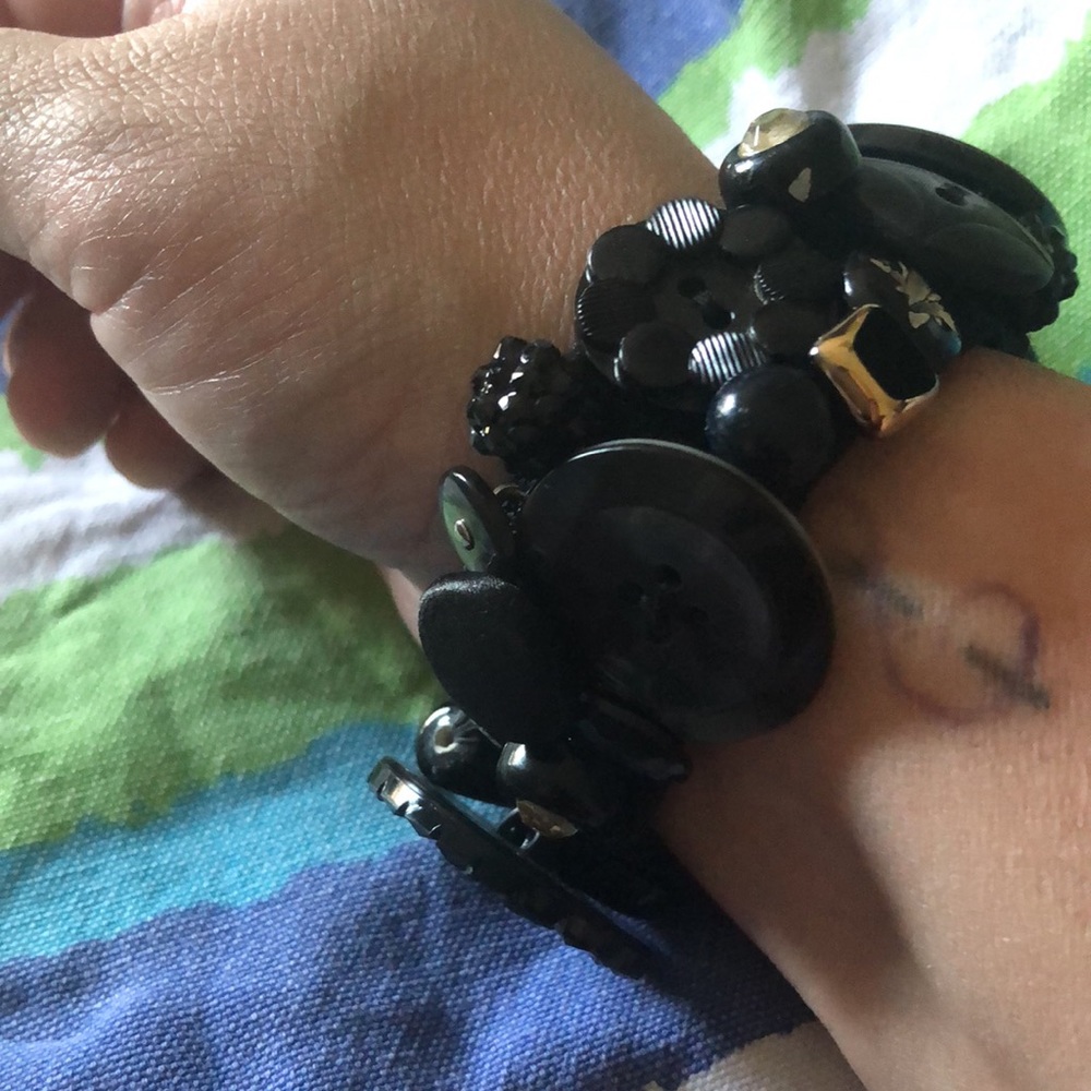 “Buttoned Up” Hand crafted button bracelet - Picture 3 of 6
